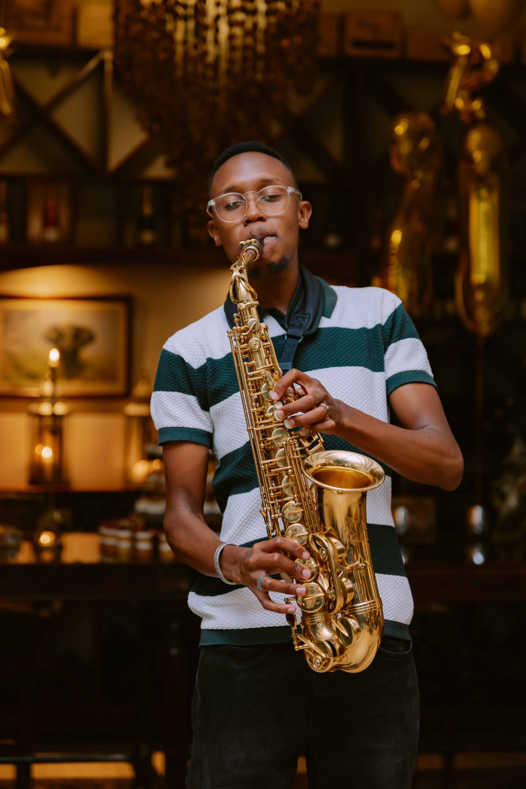 Dave-on-Sax playing saxophone live